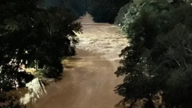 Photo of Seis viviendas inundadas tras caer muro de presa en Santiago Rodríguez
